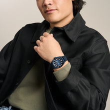 Load image into Gallery viewer, Everett Three-Hand Navy Stainless Steel Watch