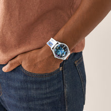 Load image into Gallery viewer, Special Edition Star Wars™ R2-D2™ Three-Hand White Silicone Watch
