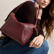 Load image into Gallery viewer, Willa Leather Shoulder Bag
