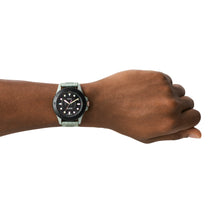 Load image into Gallery viewer, FB - 01 Solar-Powered Green #tide ocean material® Watch
